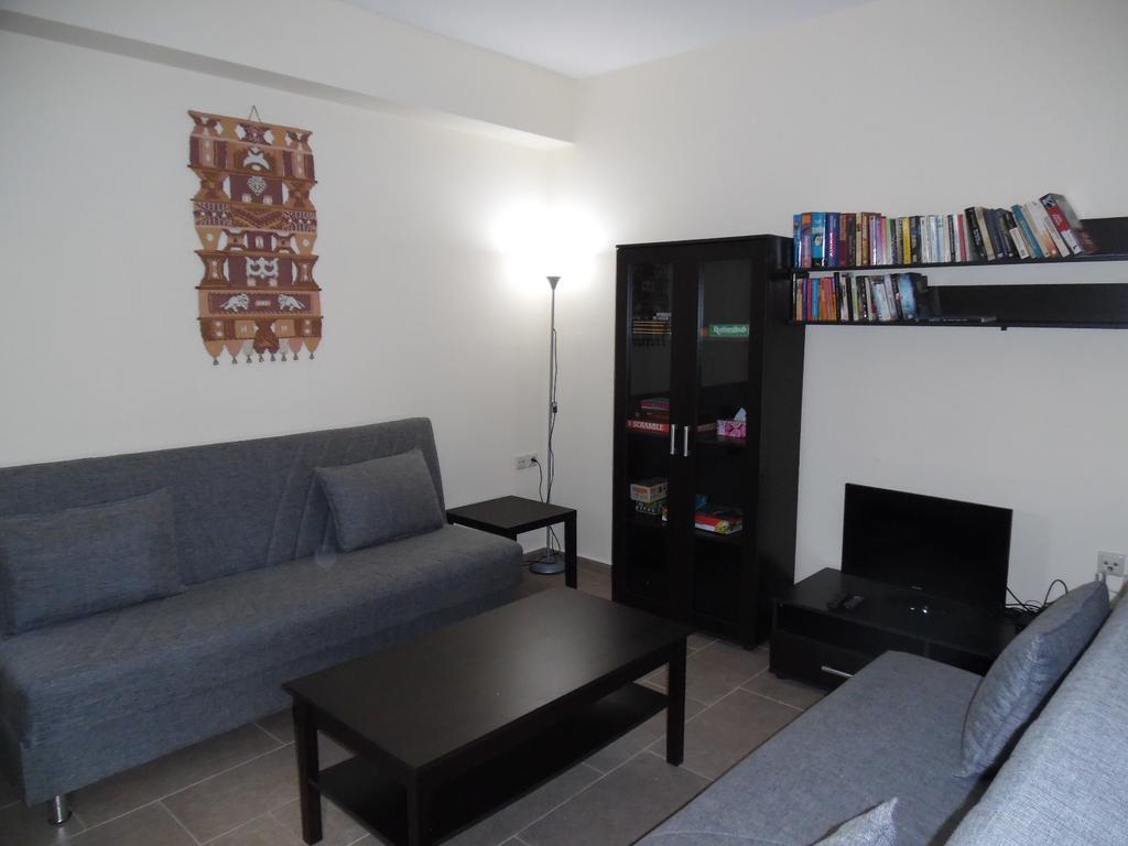 Artemis Appartments Pitsidia Eksteriør bilde
